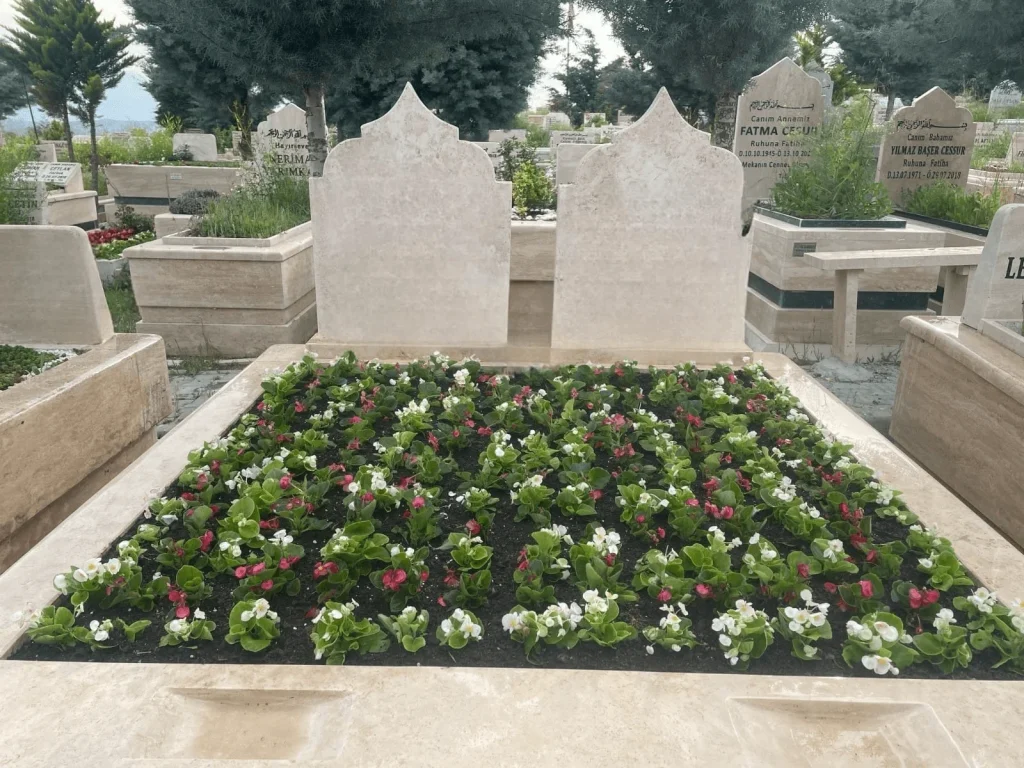 Mezar Çiçeklendirme