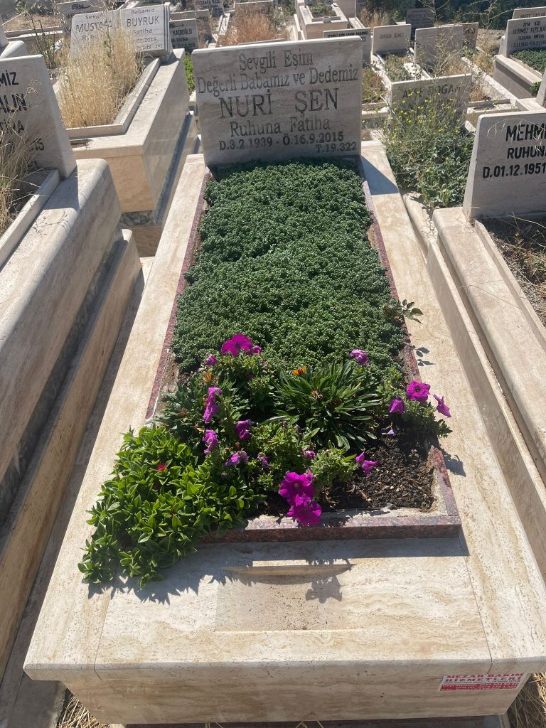 Periyodik Mezar Bakımı ile Bakımlı Mezarlar